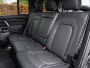 Land Rover Defender D300 X-Dynamic HSE URBAN 18