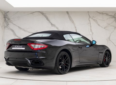 Maserati Grancabrio Sport 9