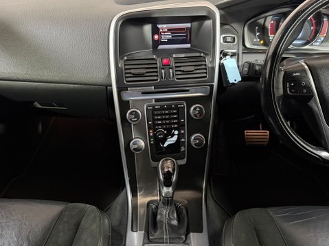 Volvo XC60 D4 R-DESIGN AWD 14