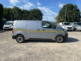 Peugeot Expert MWB L2H1 Bluehdi Professional 120 ps Twin Side Door EURO 6 5