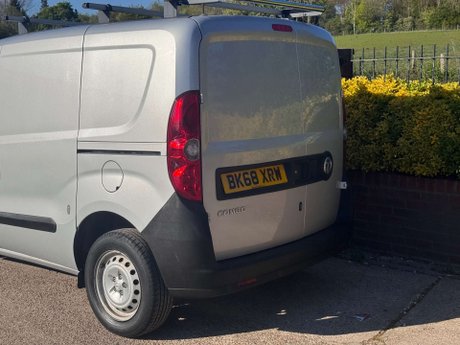 Vauxhall Combo 1.6 Combo 2000 CDTi S/S 6