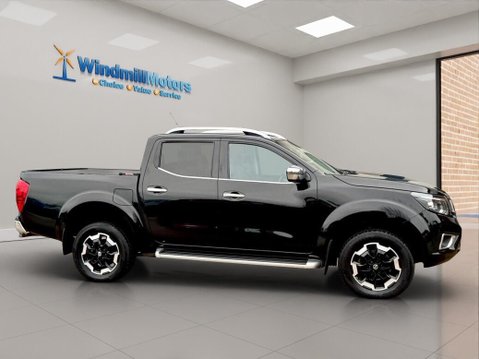 Nissan Navara 2.3 dCi Tekna Auto 4WD Euro 6 4dr 3