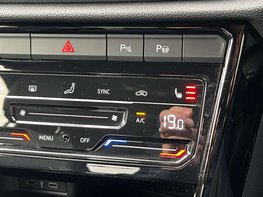 Volkswagen T-Roc 1.5 T-Roc R-Line TSI Semi-Auto 5dr 55