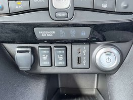 Nissan LEAF Leaf N-Connecta Electric 110Kw 39kWh (AUTOMATIC) 5dr 64