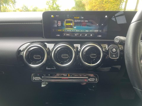 Mercedes-Benz A Class 1.5 A180d Sport (Executive) 7G-DCT Euro 6 (s/s) 5dr 32