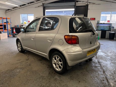Toyota Yaris 1.3 VVT-i T Spirit 5dr 4