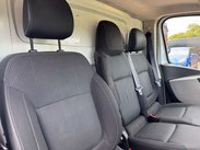Renault Trafic 1.6 Trafic SL27 Sport Nav dCi 23
