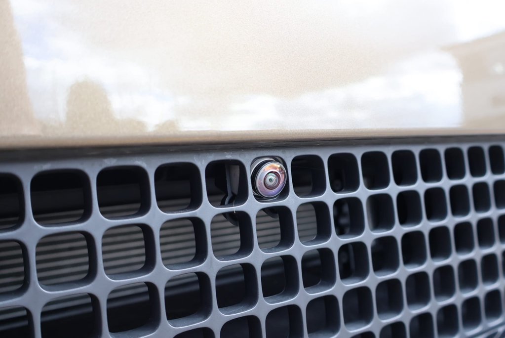 Land Rover Defender 90 DEMO  HARD TOP 350  X-DYNAMIC HSE s 20k spend inc genuine rear seat   17