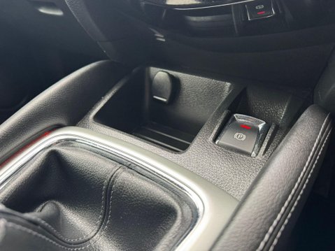 Nissan Qashqai 1.5 dCi n-tec 2WD Euro 6 (s/s) 5dr 9