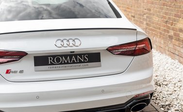 Audi RS5 Coupé 24