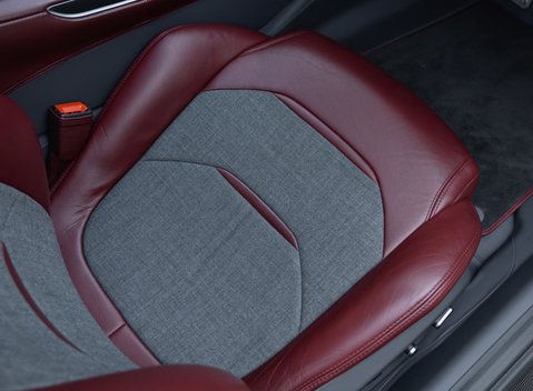 Ferrari GTC4 Lusso V12 TAILOR MADE 17