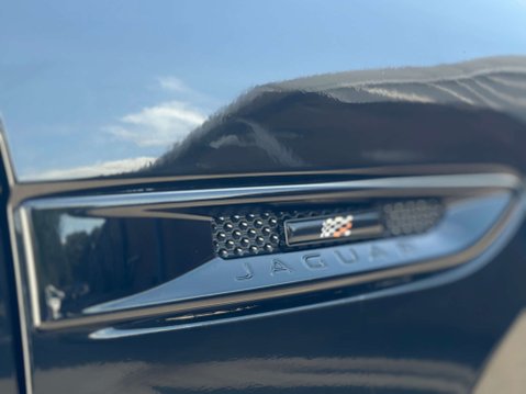 Jaguar F-Pace 2.0 F-PACE Chequered Flag AWD D Auto 4WD 5dr 10