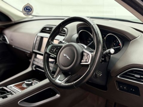 Jaguar F-Pace 2.0 F-PACE Portfolio AWD i Auto 4WD 5dr 45