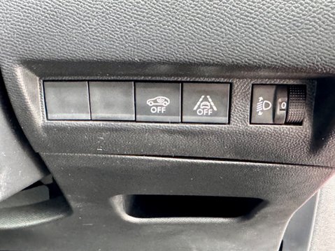 Peugeot 208 PURETECH ALLURE S/S 19