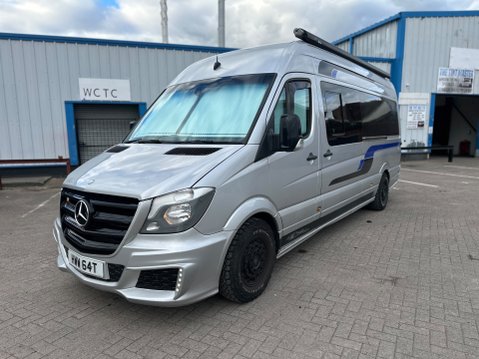 Mercedes-Benz Sprinter AB RACE CRUISER RACE VAN RACE TRUCK 1