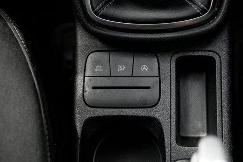 Ford Fiesta TITANIUM 32