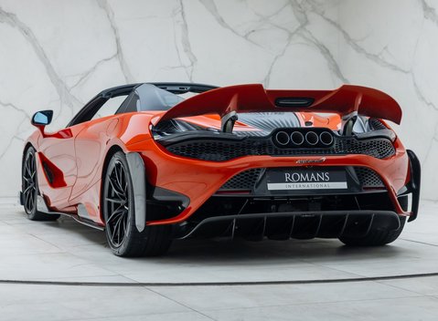 McLaren 765LT Spider 14