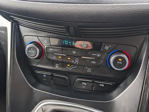 Ford Kuga ST-LINE TDCI 27