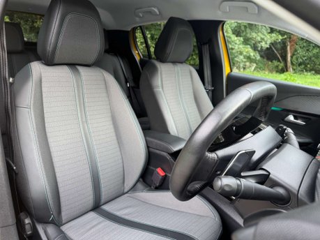 Peugeot 208 1.2 208 Allure Premium + PureTech S/S Auto 5dr 20