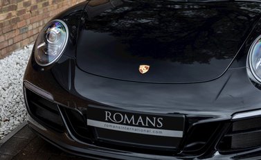 Porsche 911 Targa 4 GTS (991.2) 26