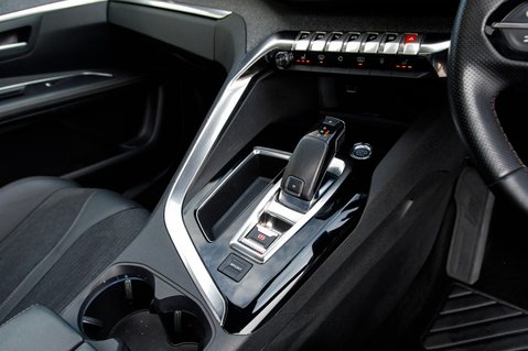 Peugeot 3008 PURETECH S/S GT LINE PREMIUM 33