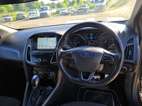 Ford Focus 1.0T EcoBoost ST-Line Hatchback 5dr Petrol Auto Euro 6 (s/s) (125 ps) 42