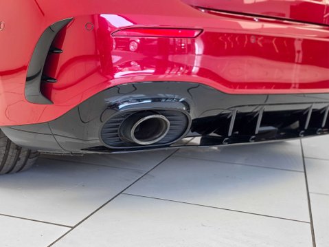 Mercedes-Benz A Class 2.0 AMG A 35 Premium + MHEV 4M A 4WD 5dr 28