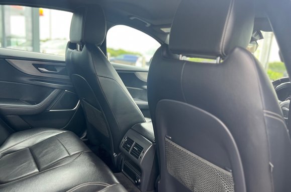 Jaguar XE R-DYNAMIC SE AUTO 22