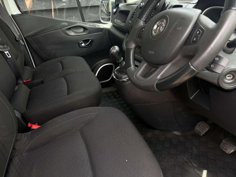 Vauxhall Vivaro 1.6 Vivaro 2900 Sportive CDTi 31