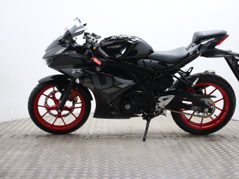 Suzuki GSX-R125 GSXR 125 RLX M3 8