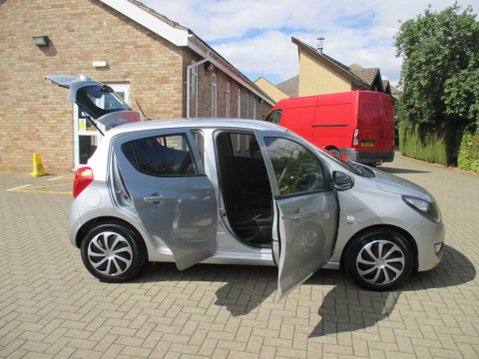 Vauxhall Viva 1.0i SE Euro 6 5dr 9