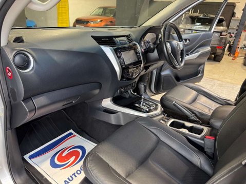 Nissan Navara 2.3 Navara Tekna dCi Auto 4WD 5dr 70