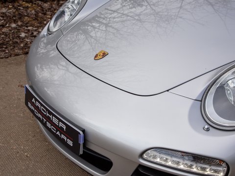 Porsche 911 CARRERA 2 19