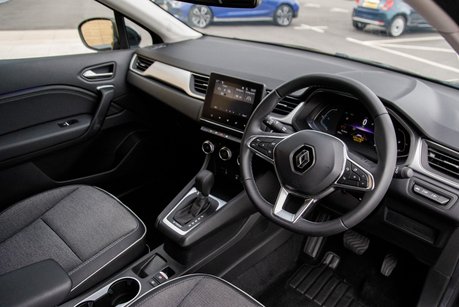 Renault Captur TECHNO E-TECH