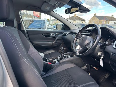 Nissan Qashqai DIG-T ACENTA PREMIUM 12