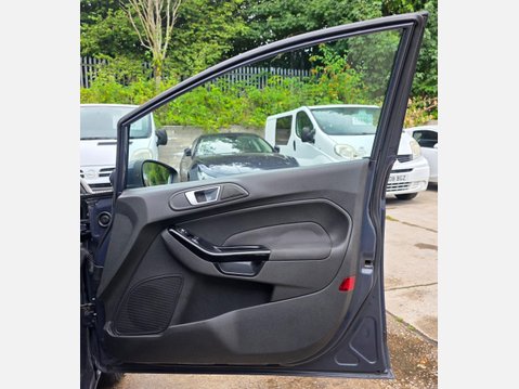 Ford Fiesta 1.5 TDCi Zetec Euro 5 5dr 23