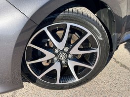 Toyota Yaris 1.5 Yaris Dynamic HEV CVT 5dr 3