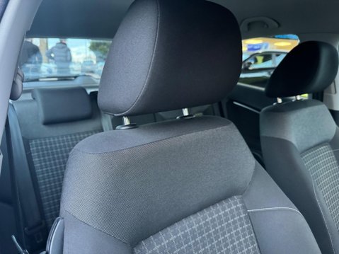 Volkswagen Polo 1.0 BlueMotion Tech SE Euro 6 (s/s) 3dr 25