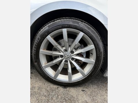 Volkswagen Passat 2.0 TDI R-Line Euro 6 (s/s) 4dr 16
