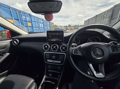Mercedes-Benz A Class 1.5 A180d Sport (Premium) Hatchback 5dr Diesel 7G-DCT Euro 6 (s/s) (109 ps) 31
