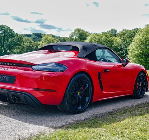 Porsche 718 SPYDER 1