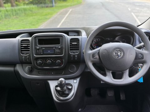 Vauxhall Vivaro 1.6 CDTi 2900 BiTurbo L2 H1 Euro 6 (s/s) 5dr (9 Seat) 11
