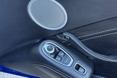 Aston Martin Vantage V12 ROADSTER - QUICKSILVER EXHAUST - 1 OF 249 MADE -FULL PPF -A/M WARRANTY 38