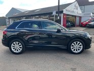 Audi Q3 TFSI SPORT 9