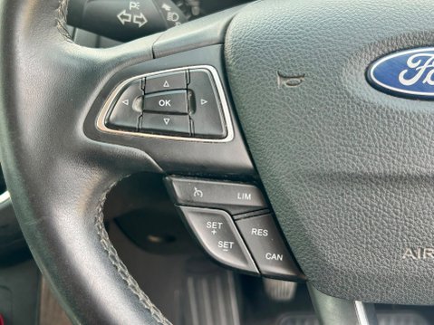 Ford Focus TITANIUM X 18