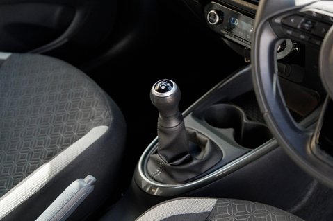 Toyota Aygo X VVT-I EDGE 24