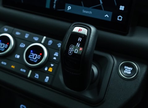 Land Rover Defender 90 V8 P525 URBAN 26