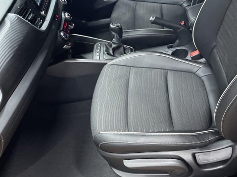 Kia Stonic 1.0 T-GDi MHEV GT-Line S SUV 5dr Petrol Hybrid Manual Euro 6 (s/s) (98 bhp) 17