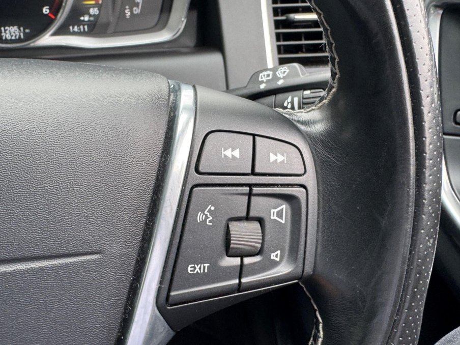 2017 Volvo XC60 — image 25