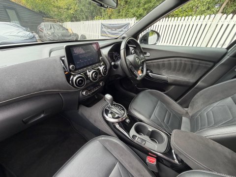 Nissan Juke 1.0 DIG-T Tekna+ DCT Auto Euro 6 (s/s) 5dr 28